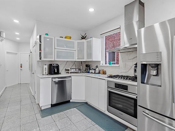 3rd image of 8521 1st Ave