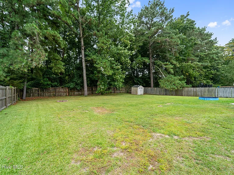 183 Bridlewood Dr — Photo 32