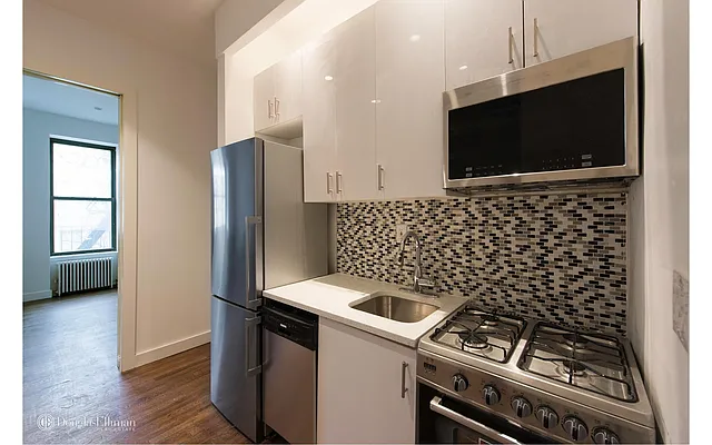 Rented by Douglas Elliman | media 47