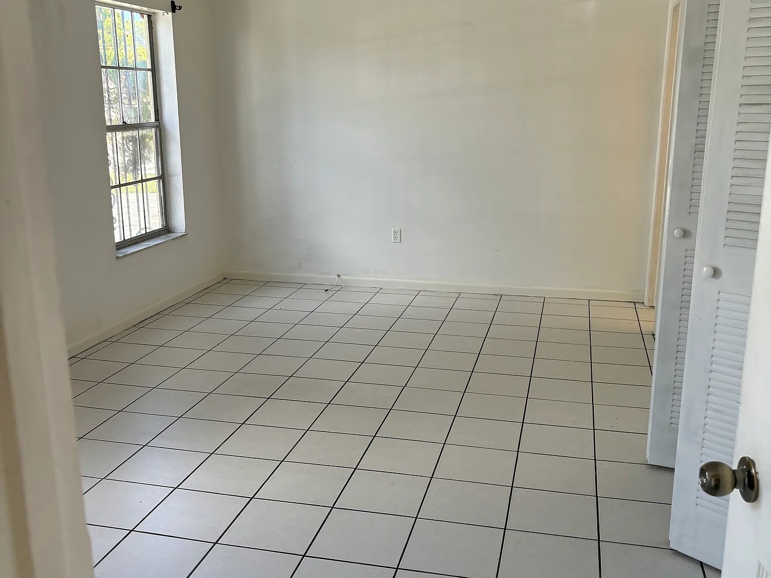 3 bed, 1297 sqft, $2,800 — Photo 3