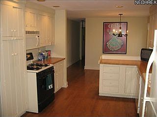 4th image of 3540 Autumn Tree Dr
