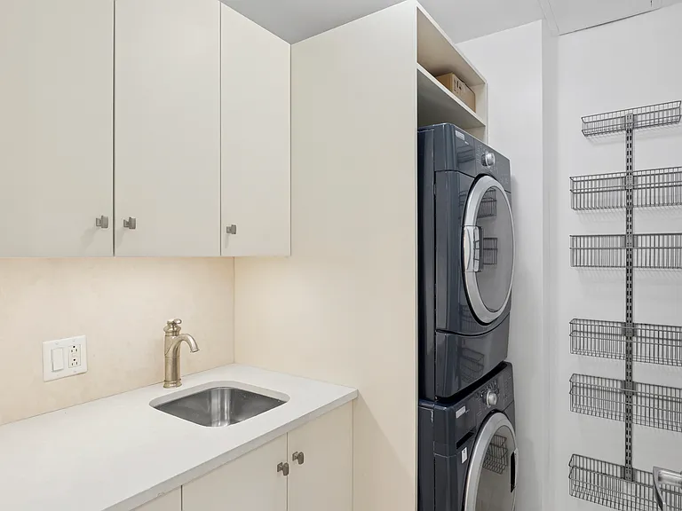50 W 15th St #2D — Photo 15