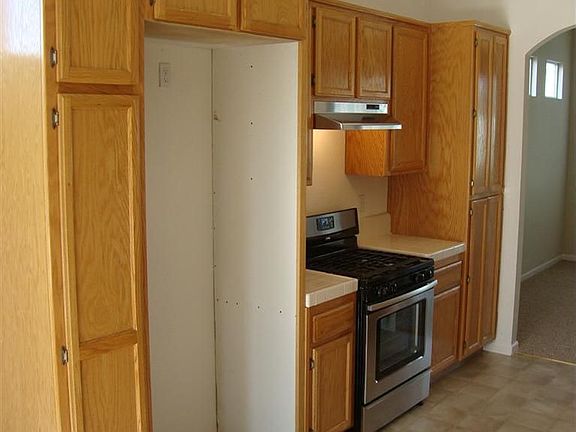 3rd image of 340 Pinnacles Dr