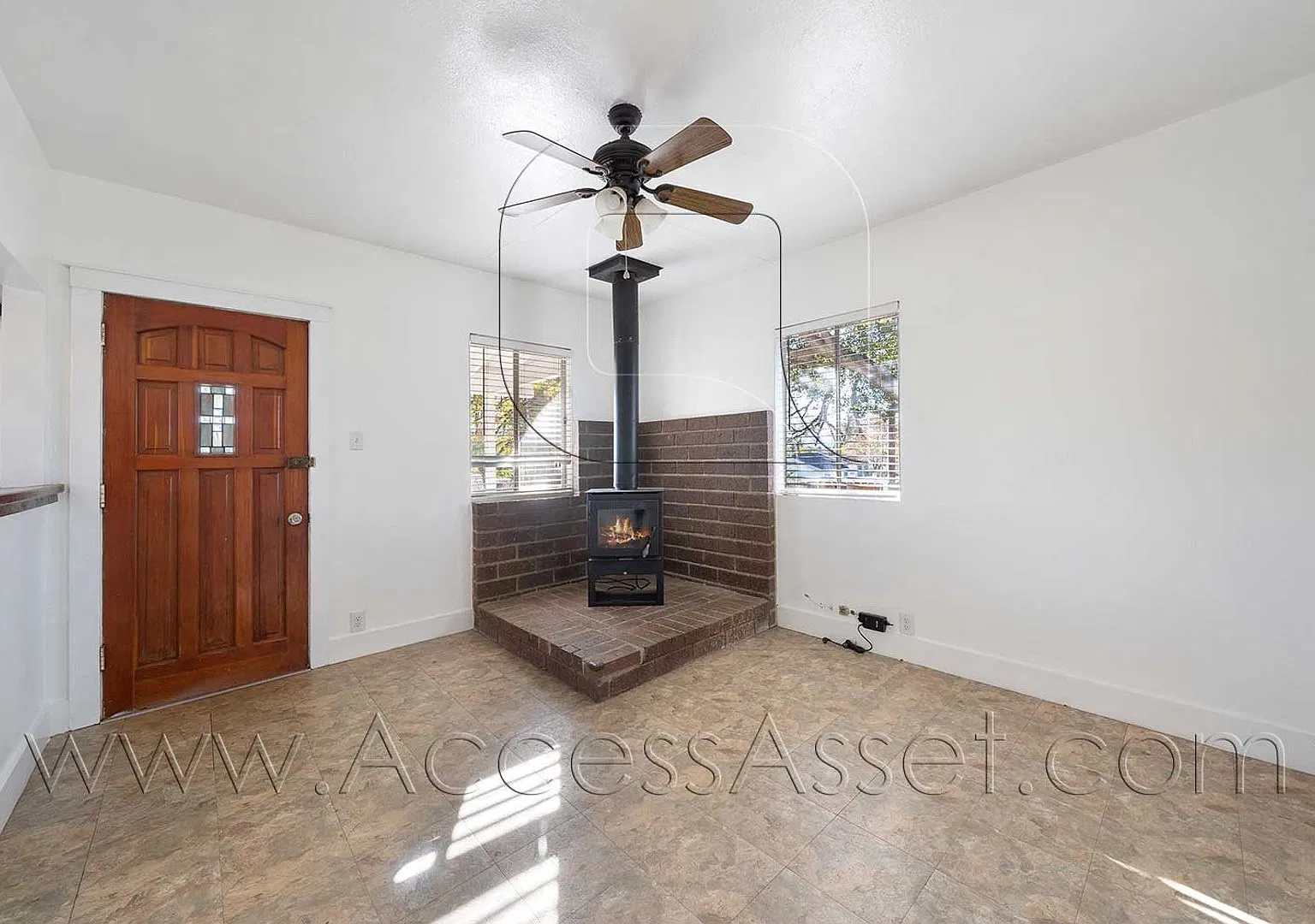 Charming 2-Bedroom Menifee Home with Private Fenced Yard — Photo 3