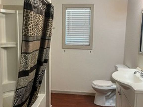 5th image of 109 Center Dr