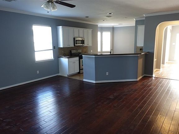 3rd image of 6174 Warrington Ln