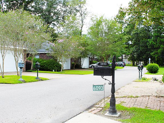 3rd image of 6093 Beechgrove Ln