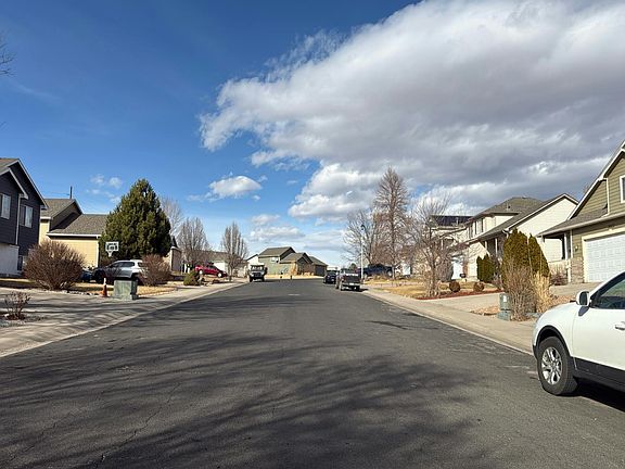 4th image of 3033 46th Ave