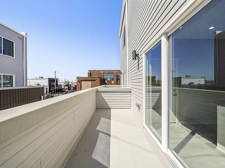 East Tioga Lofts — Photo 46