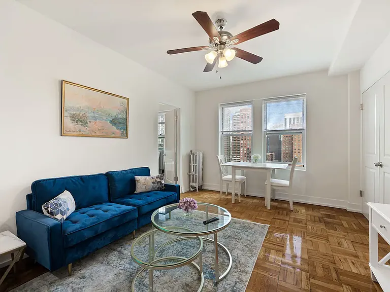 1100 N. LASALLE APARTMENTS — Photo 14