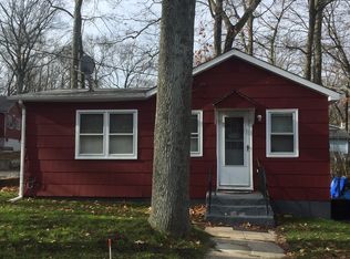 400 Brown Trl, Hopatcong, NJ 07843