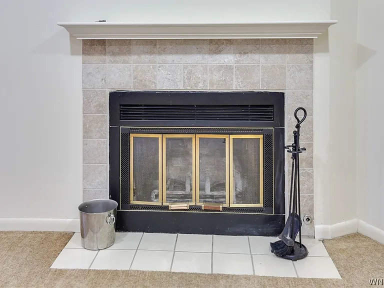 1250 Youngs Rd #H — Photo 8