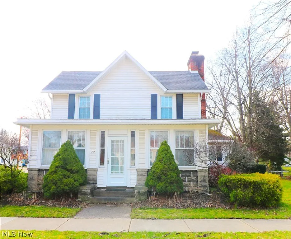 22 W Church St photo 1