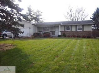 9775 Riverside Dr, Grand Ledge, MI 48837