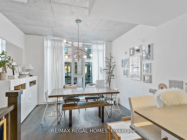 1238 Dundas St E #Townhouse 110 — Photo 4