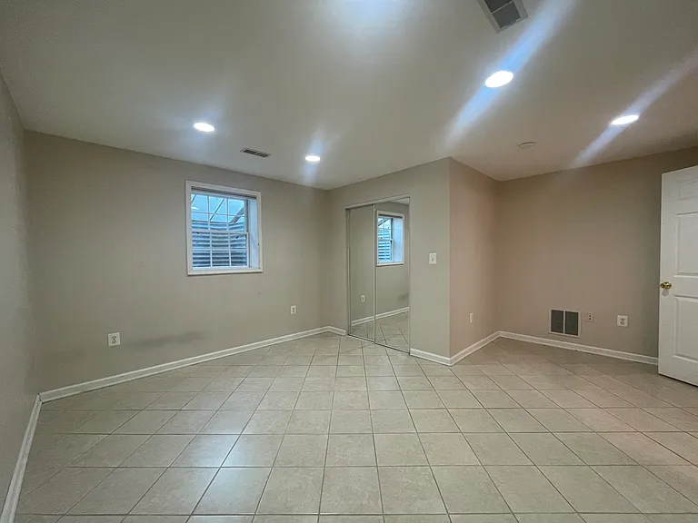 13813 Mustang Hill Ln — Photo 30