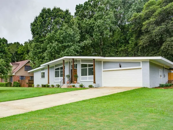 8128 Hickory Hill Ln SE, Huntsville, AL 35802