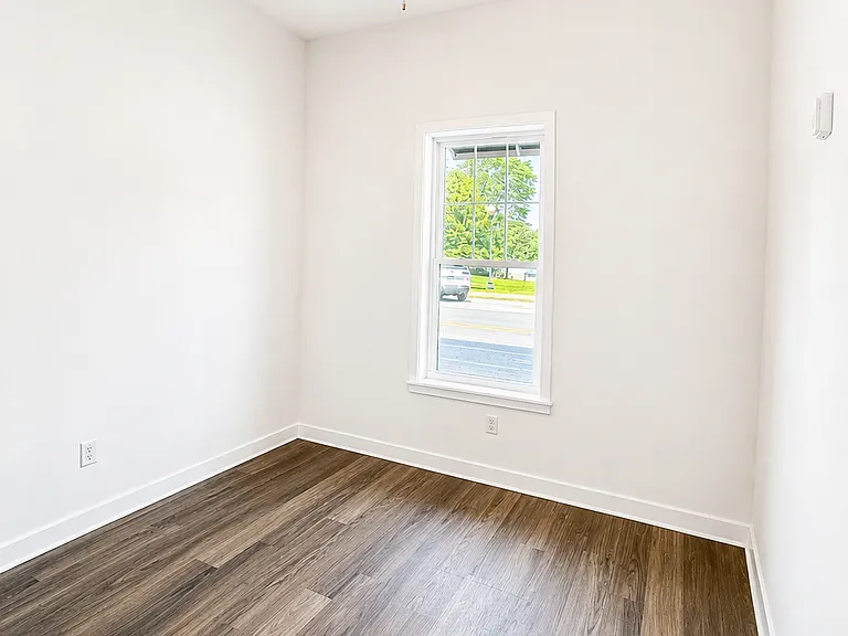 128 E Market St #104 — Photo 5