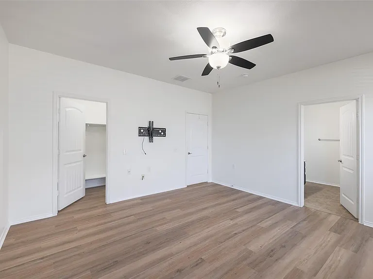 8725 Panadero Dr — Photo 17