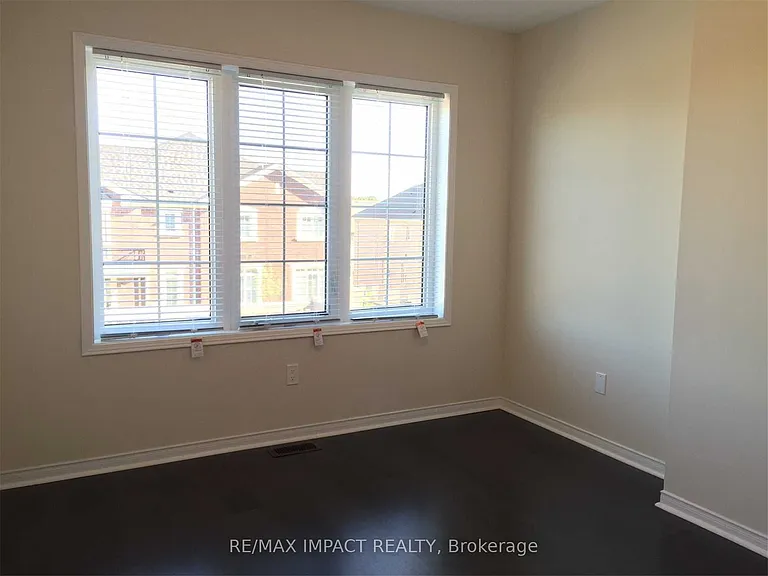20 Rimrock Cres — Photo 13