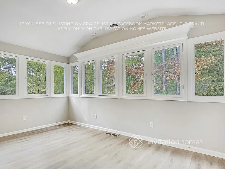 6106 Shadow Glen Ct SW — Photo 10