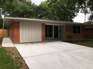 2207 Dewberry Ln, Pasadena, TX 77502