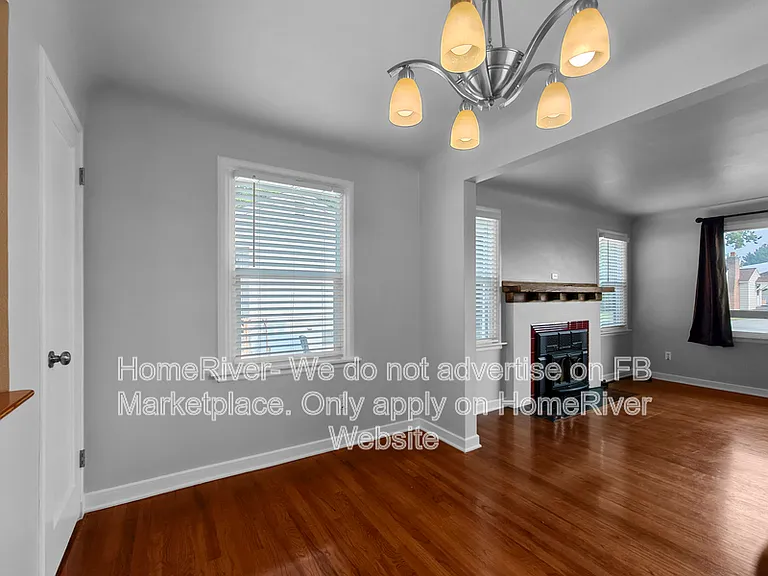 2704 W Hoffman Ave — Photo 4