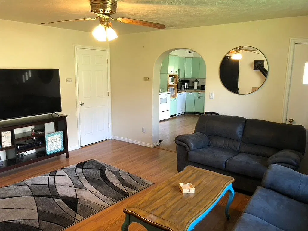 2 bed, 967 sqft, $2,200 — Photo 4