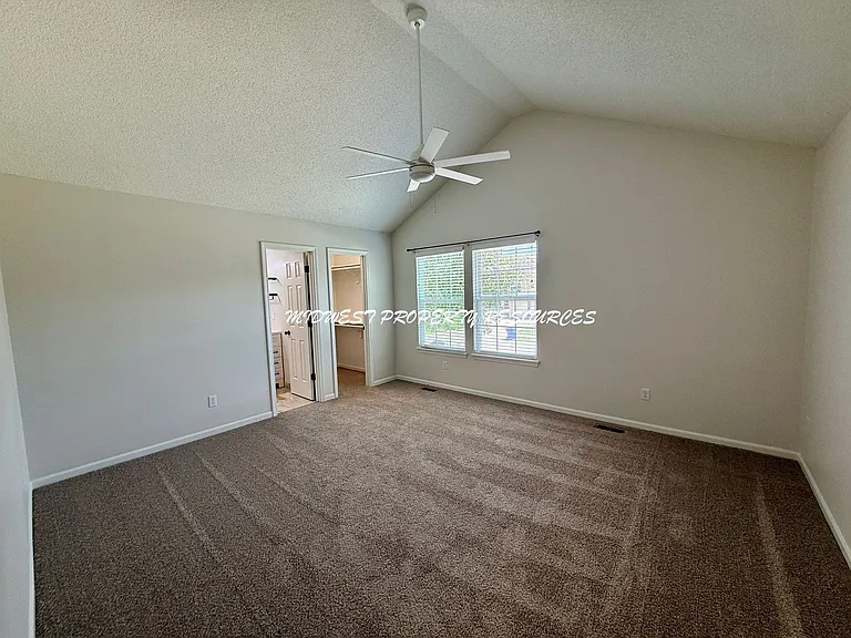 1708 NE Stonewood Dr — Photo 9
