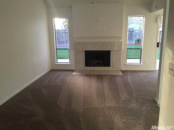 2nd image of 2724 Independence Ave