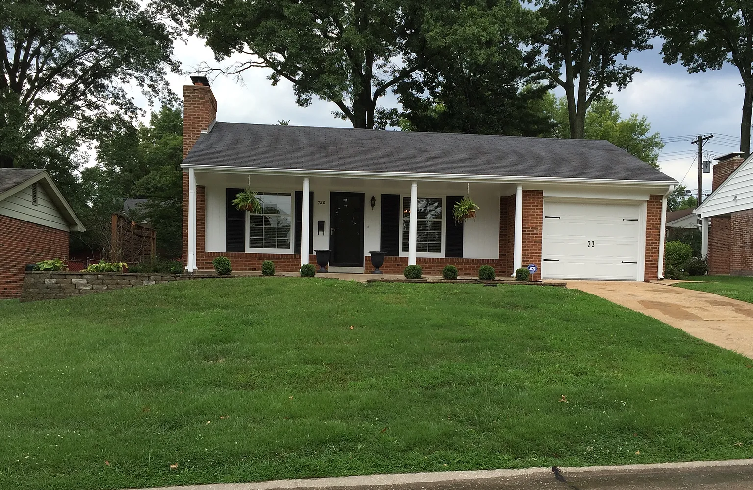 720 Linwood Blvd photo 1