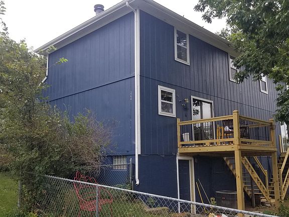 3rd image of 9523 W 86th St