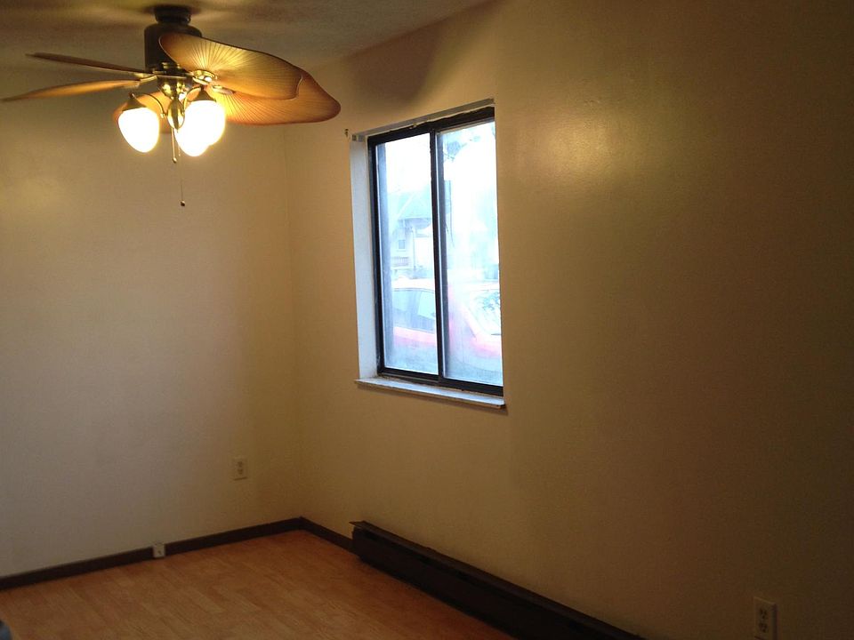 1st image of 1099 Belle Ave