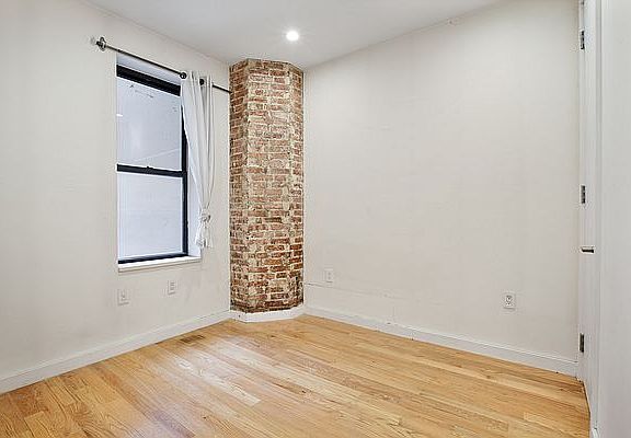 5th image of 517 W 180th St APT 10