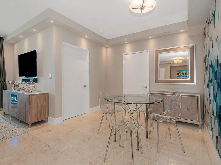 17555 E Atlantic Blvd #1005 — Photo 17