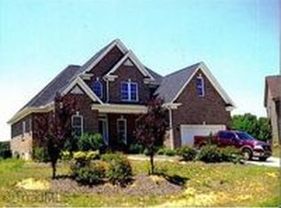 8219 Messenger Ct, Stokesdale, NC 27357