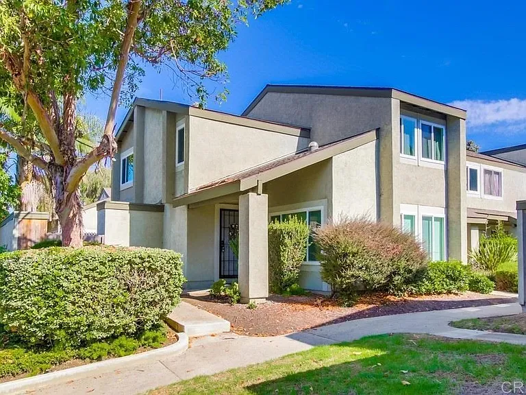 5073 La Cuenta Dr — Photo 1