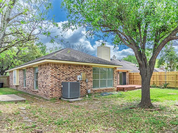 3rd image of 16342 Maple Downs Ln