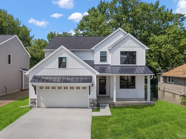 1075 Boyd St, Troy, MI 48083