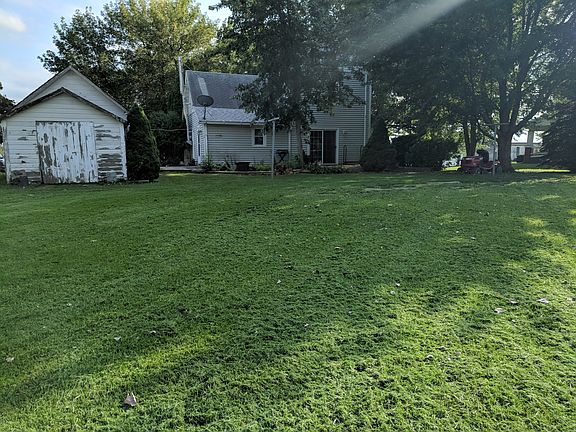 4th image of 232 E Oak St
