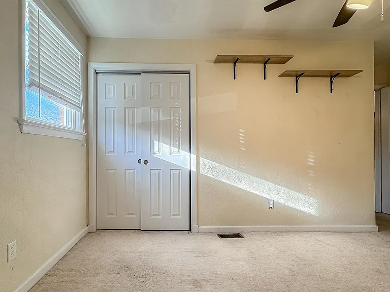 1346 Tallwood St — Photo 22