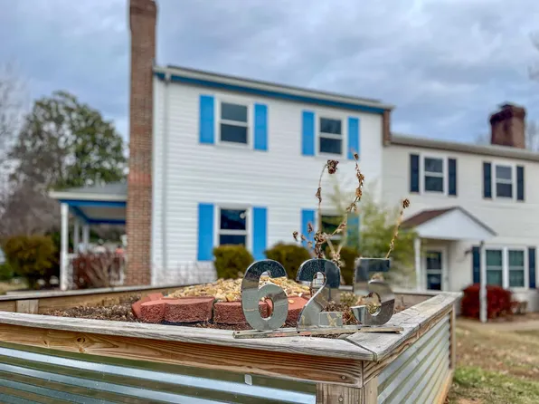 625 Bailey Rd, Charlottesville, VA 22903