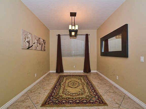 4th image of 5638 Hunt Club Dr #2