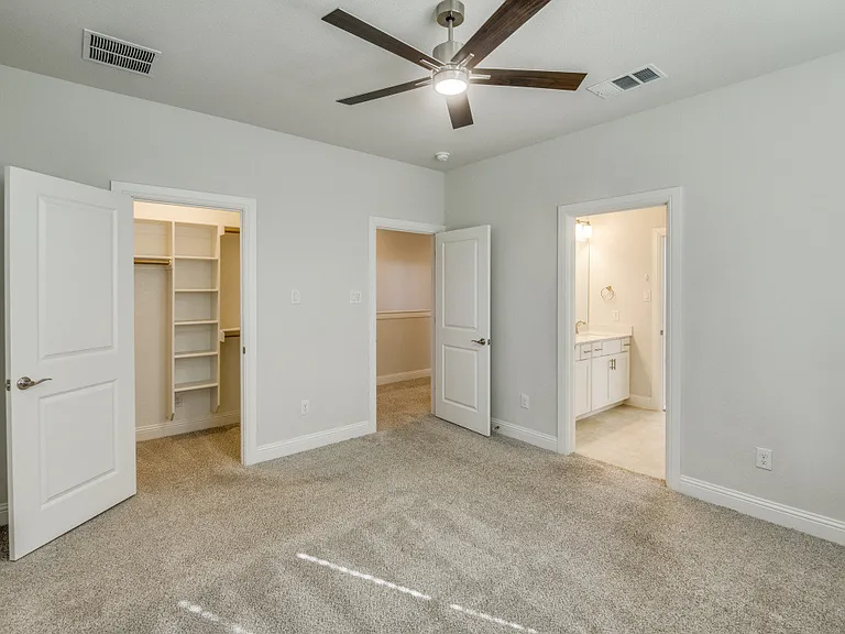 9601 Thorncrown Ln — Photo 8