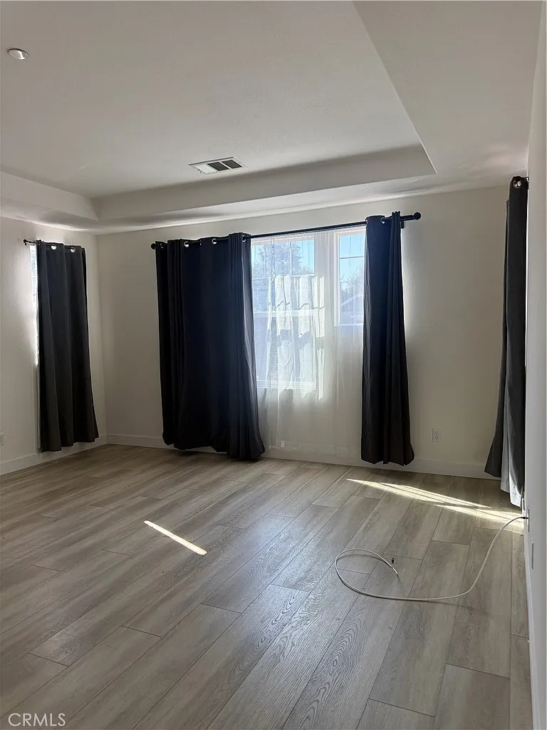 4 bed, 2.5 bath, 1759 sqft, $4,300 — Photo 4