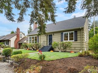 3039 NE 86th St, Seattle, WA 98115