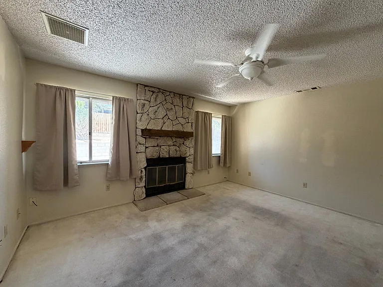 25670 Ash Rd — Photo 10
