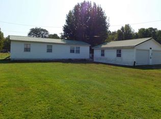147 Hall Dr, Calvert City, KY 42029