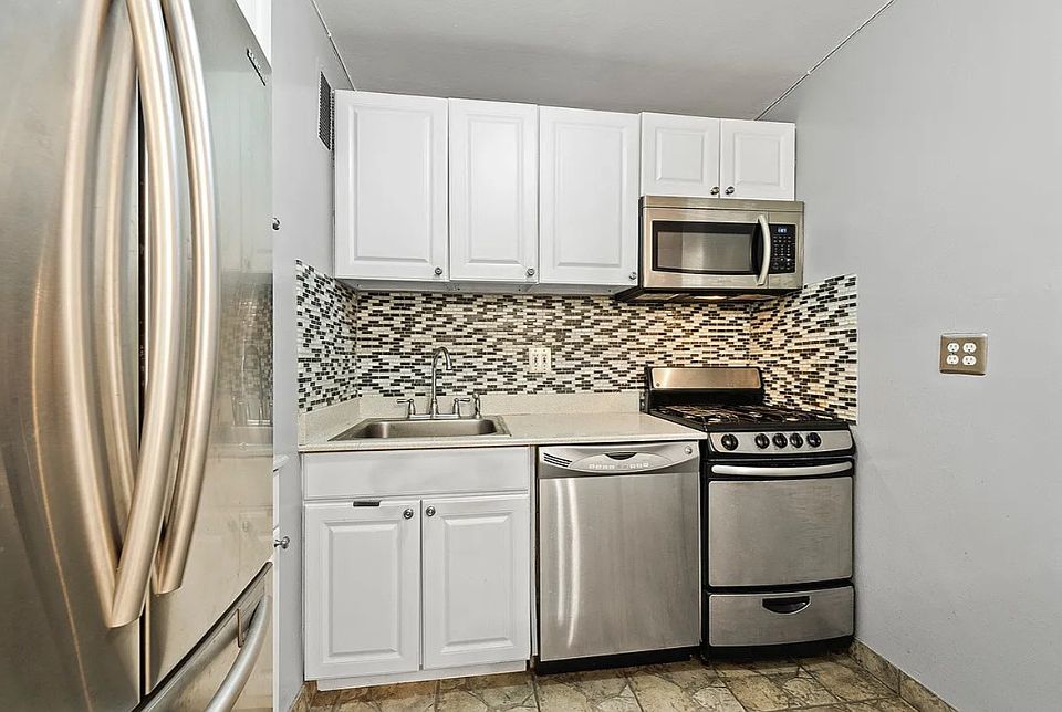 1st image of 7402 43rd Ave APT 4P