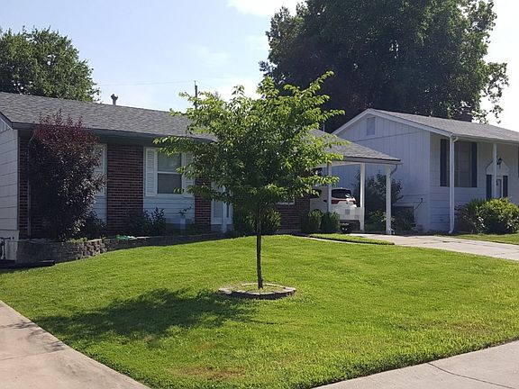 3rd image of 11929 Glenmar Dr